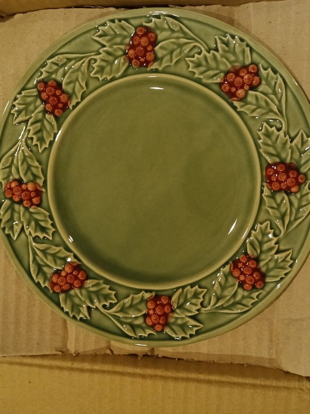 Sur La Table Holly Berry Dessert Plates - set of 4